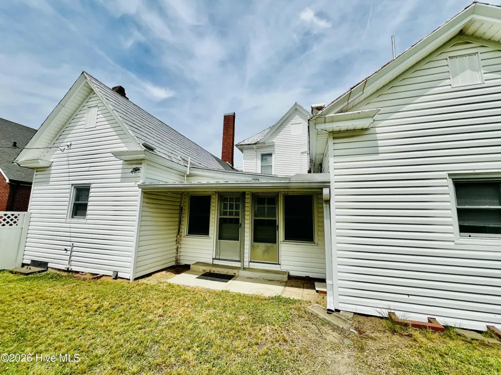3813 W Wilson Street Farmville, NC 27828