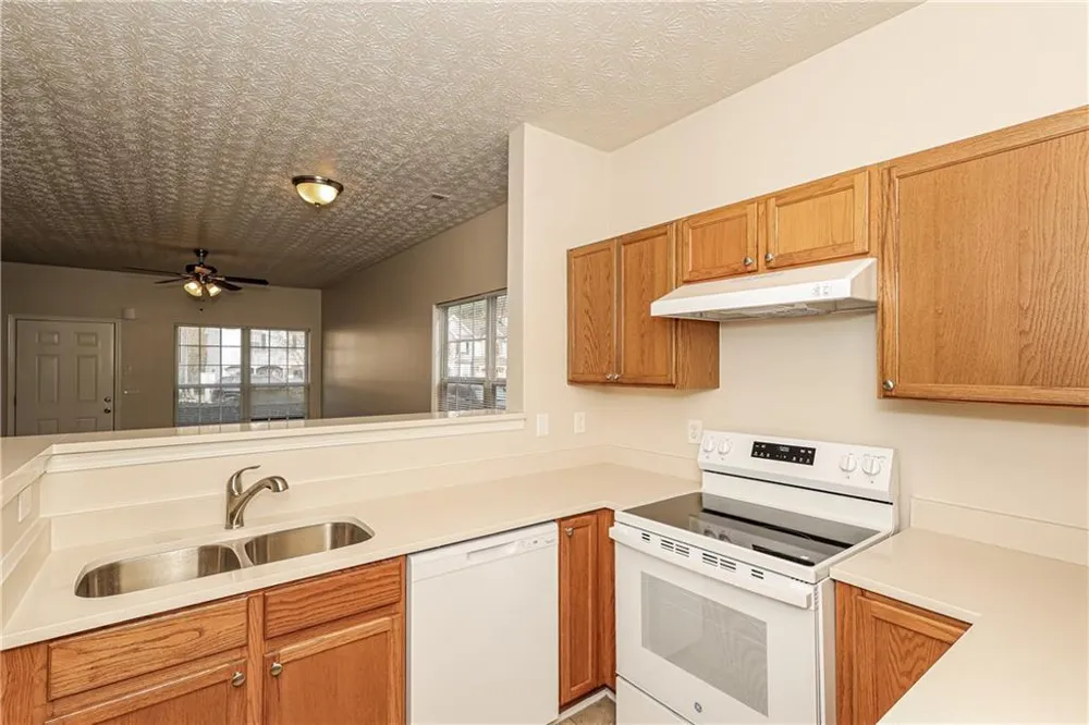 6117 Camden Forrest Cove Riverdale, GA 30296