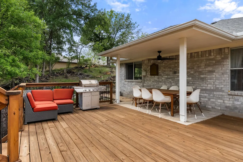 305 Mountain View Sunrise Beach, TX 78643