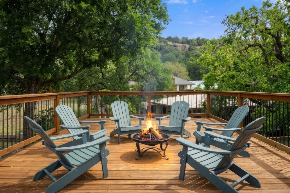 305 Mountain View Sunrise Beach, TX 78643