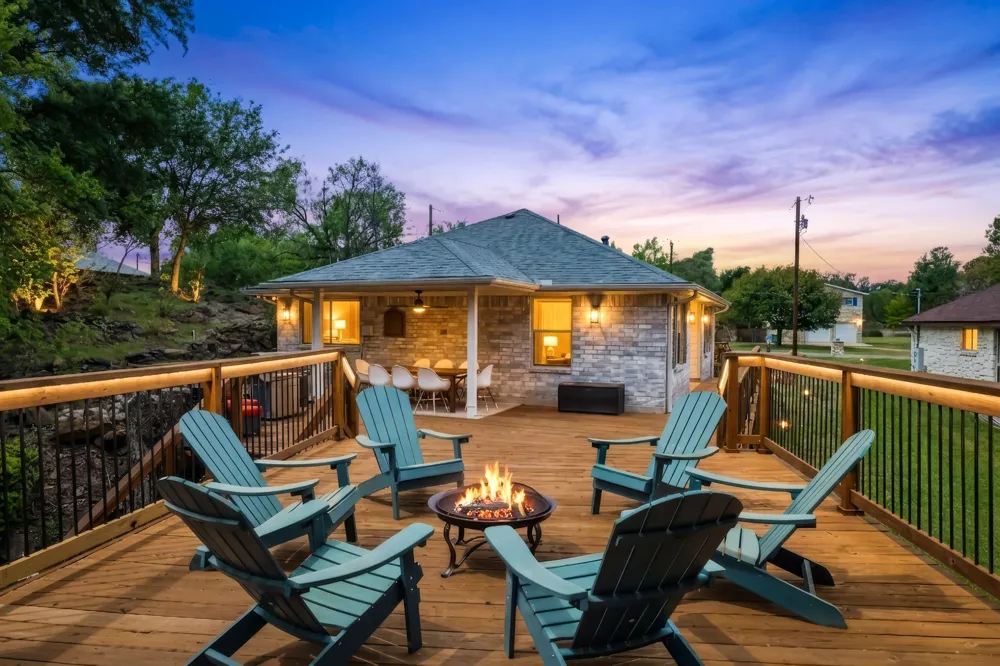 305 Mountain View Sunrise Beach, TX 78643