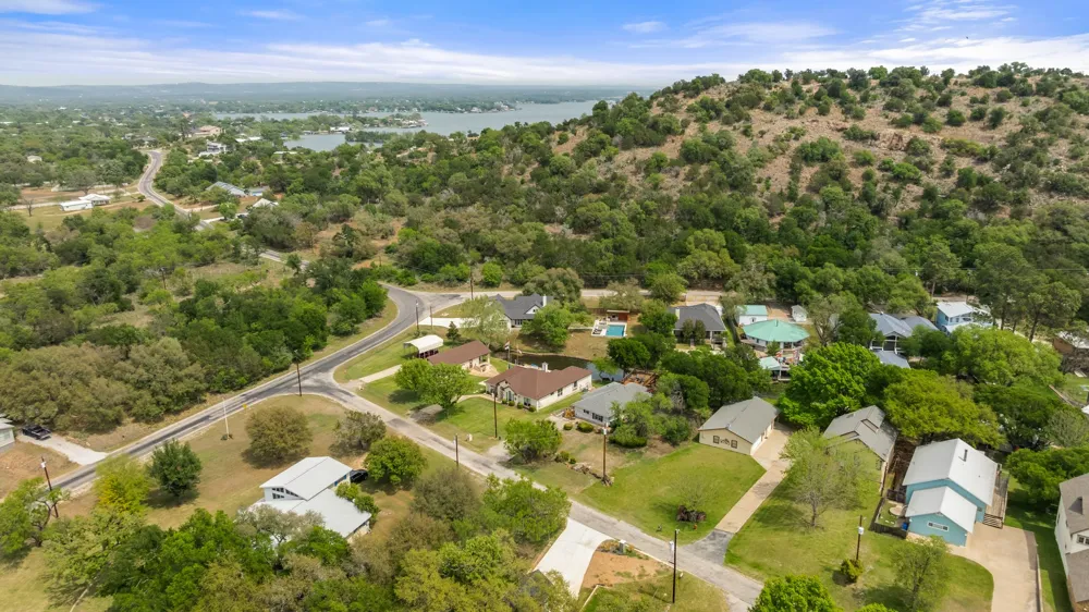 305 Mountain View Sunrise Beach, TX 78643