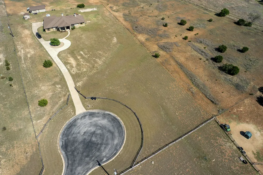 200 Stonehouse Drive Liberty Hill, TX 78642