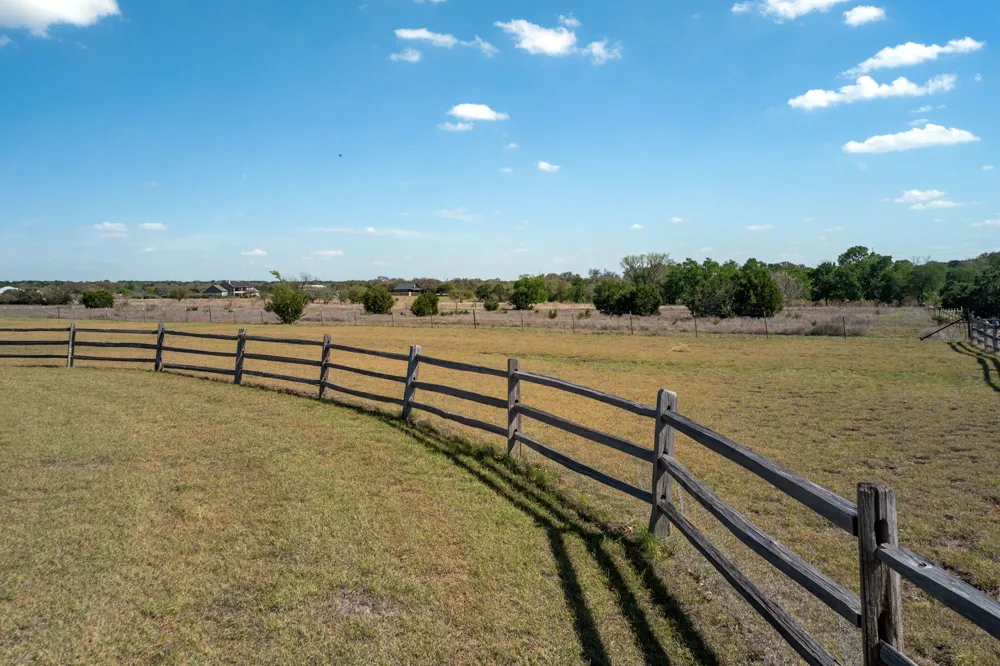 200 Stonehouse Drive Liberty Hill, TX 78642
