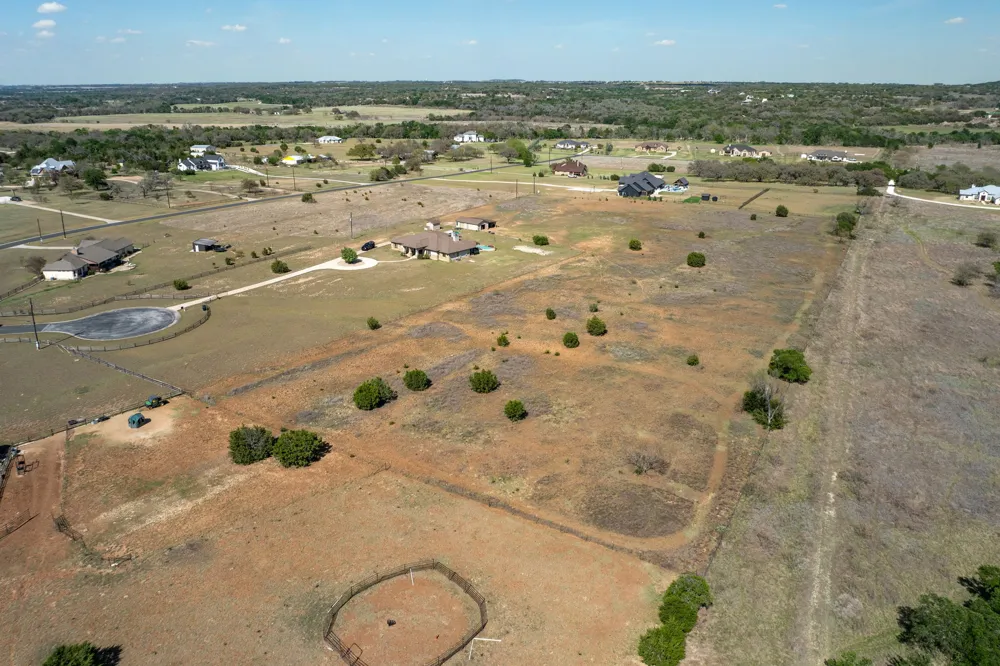 200 Stonehouse Drive Liberty Hill, TX 78642