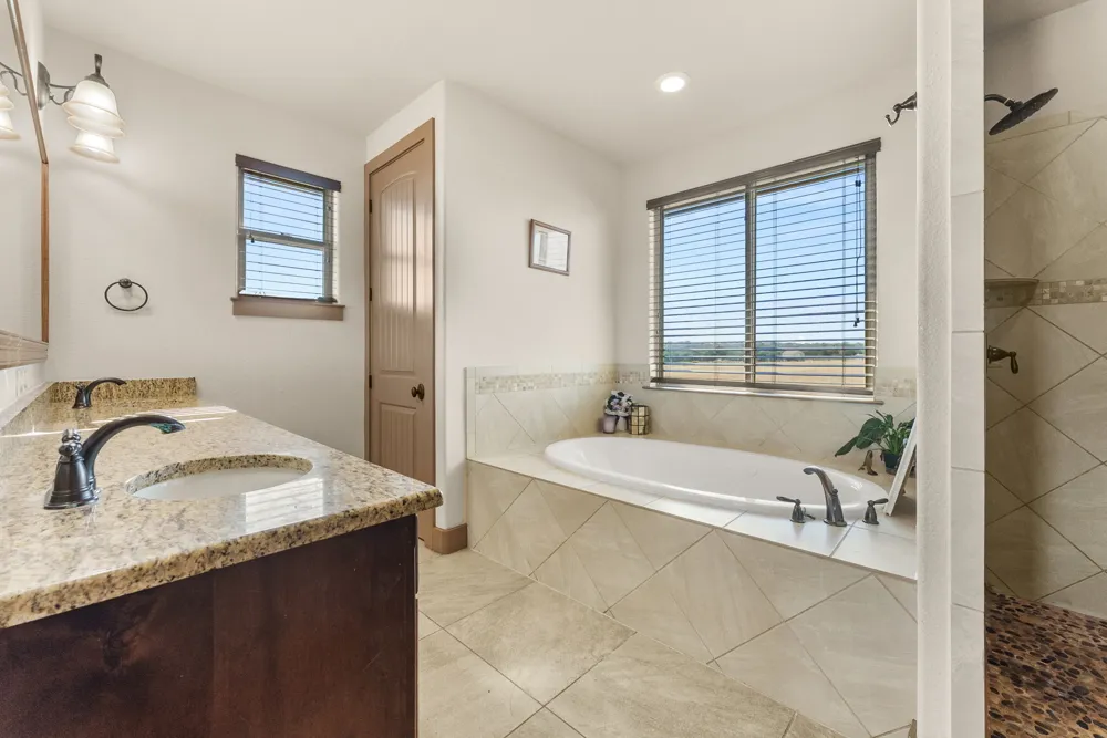 209 Stonehouse Drive Liberty Hill, TX 78642