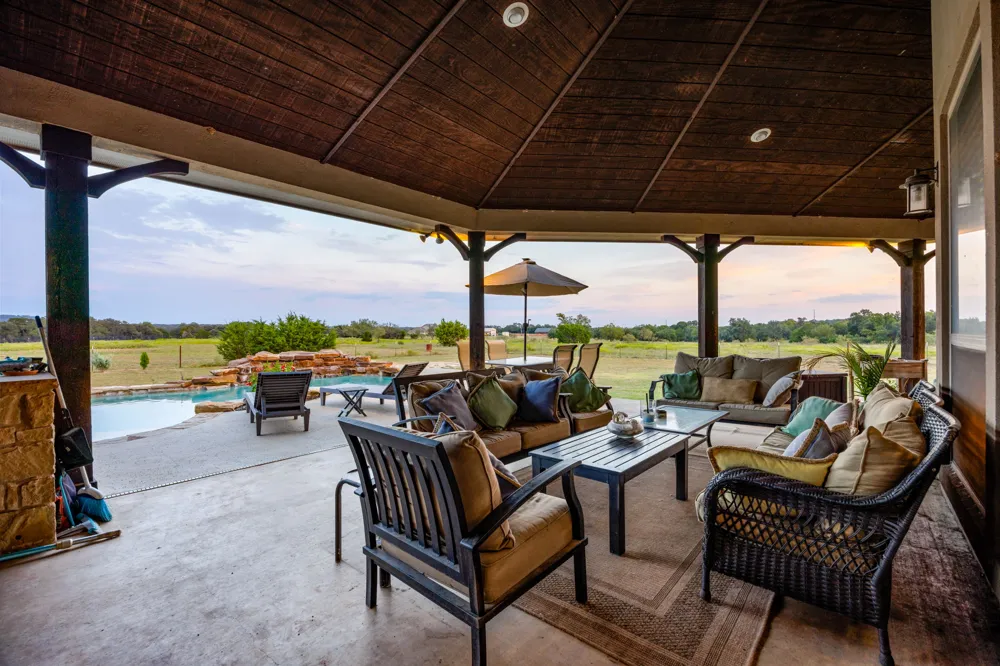 209 Stonehouse Drive Liberty Hill, TX 78642