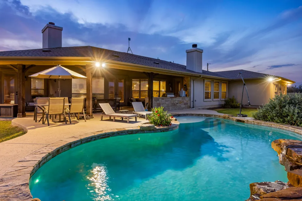 209 Stonehouse Drive Liberty Hill, TX 78642