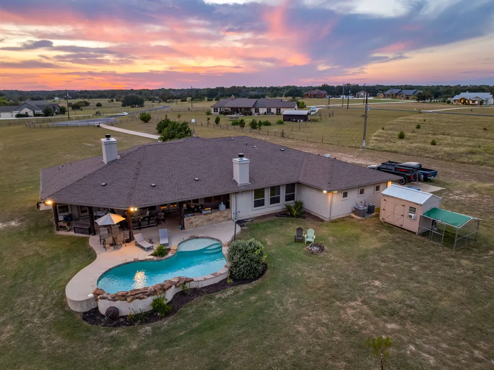 209 Stonehouse Drive Liberty Hill, TX 78642