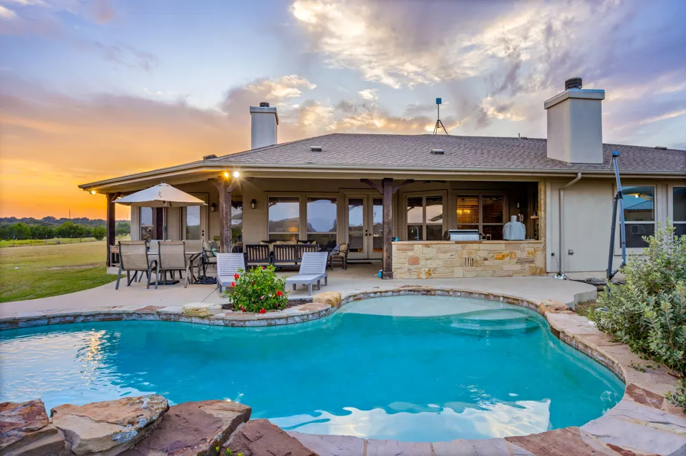 209 Stonehouse Drive Liberty Hill, TX 78642