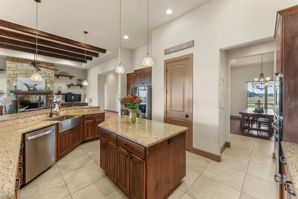 209 Stonehouse Drive Liberty Hill, TX 78642