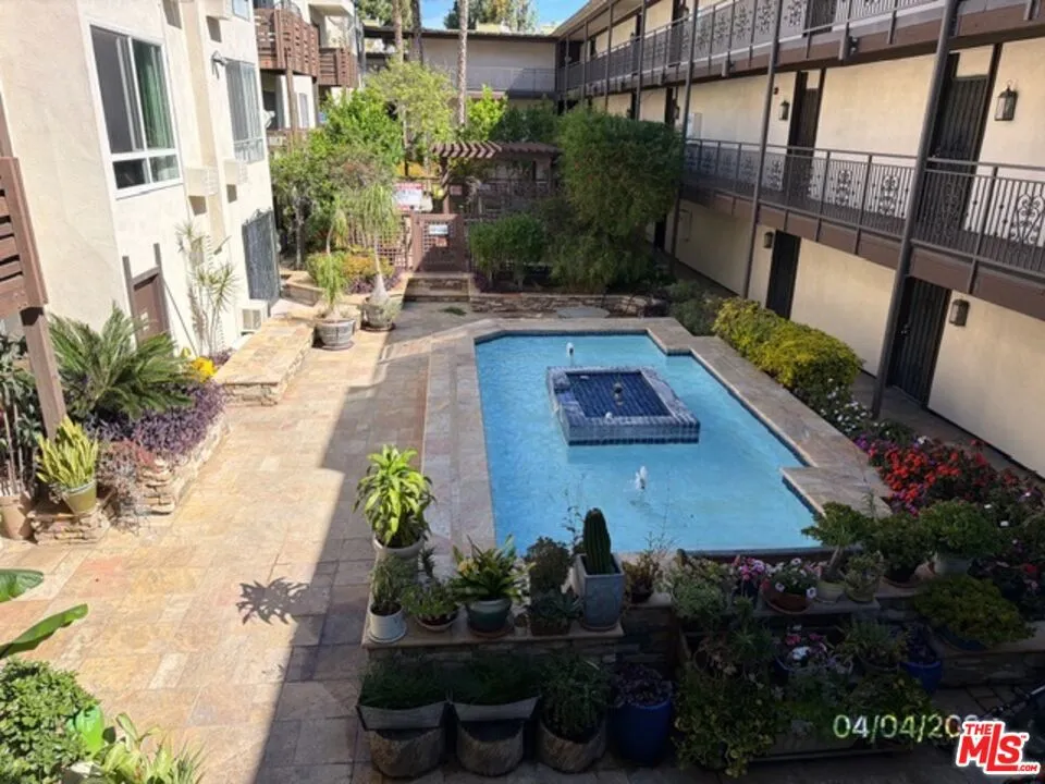 525 S Ardmore Avenue #242 Los Angeles, CA 90020