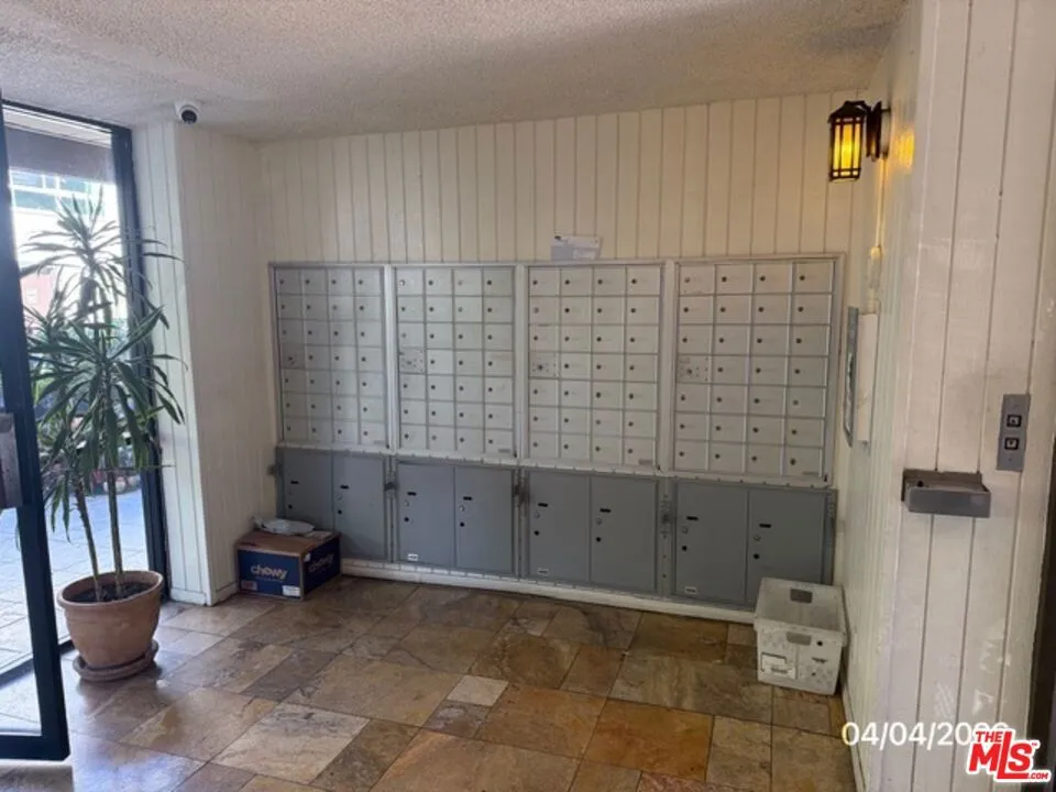 525 S Ardmore Avenue #242 Los Angeles, CA 90020