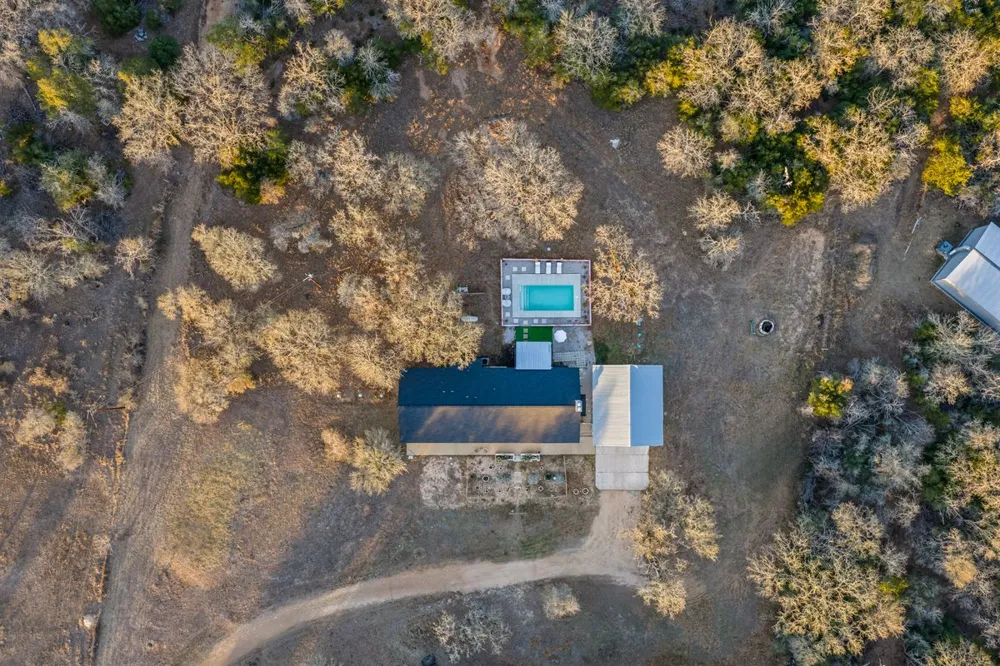 510 Thousand Oaks Drive Cedar Creek, TX 78612