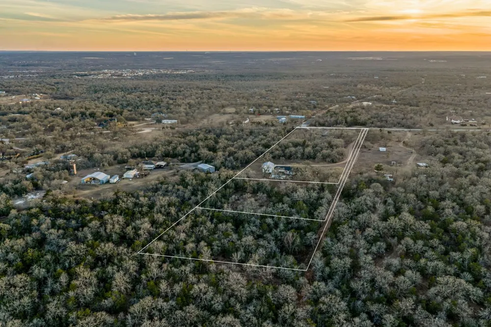 510 Thousand Oaks Drive Cedar Creek, TX 78612