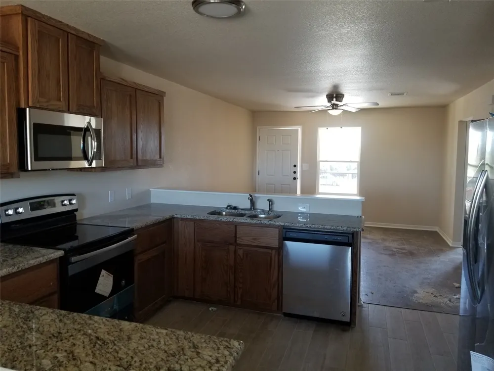 92 Sandstone Drive #B Jarrell, TX 76537