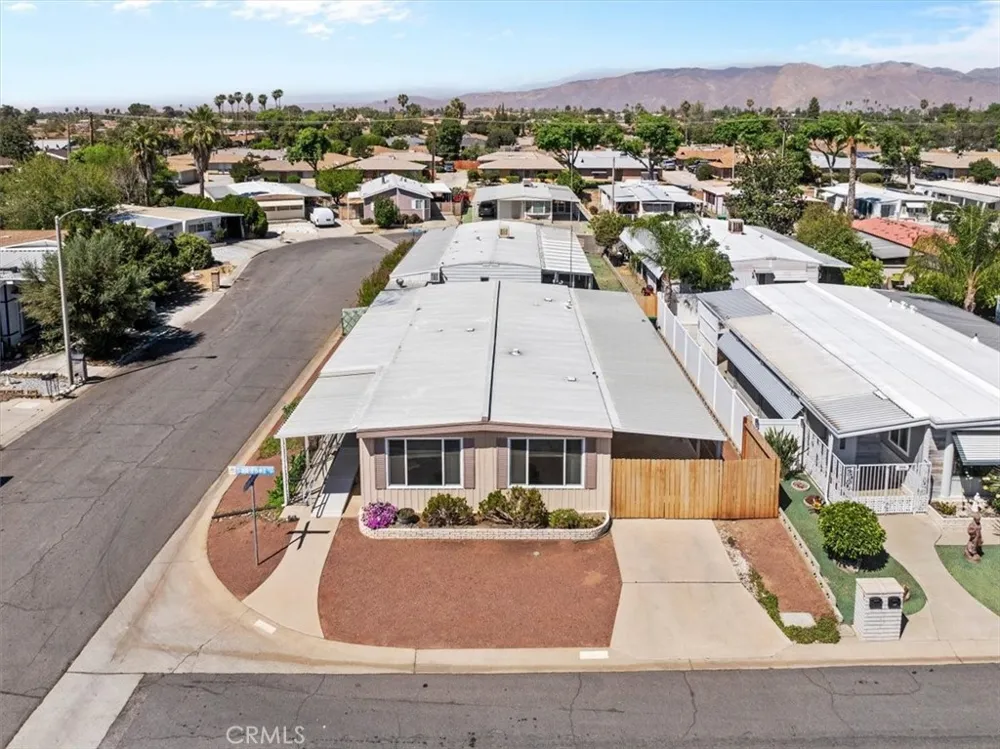 850 San Ynez Hemet, CA 92543