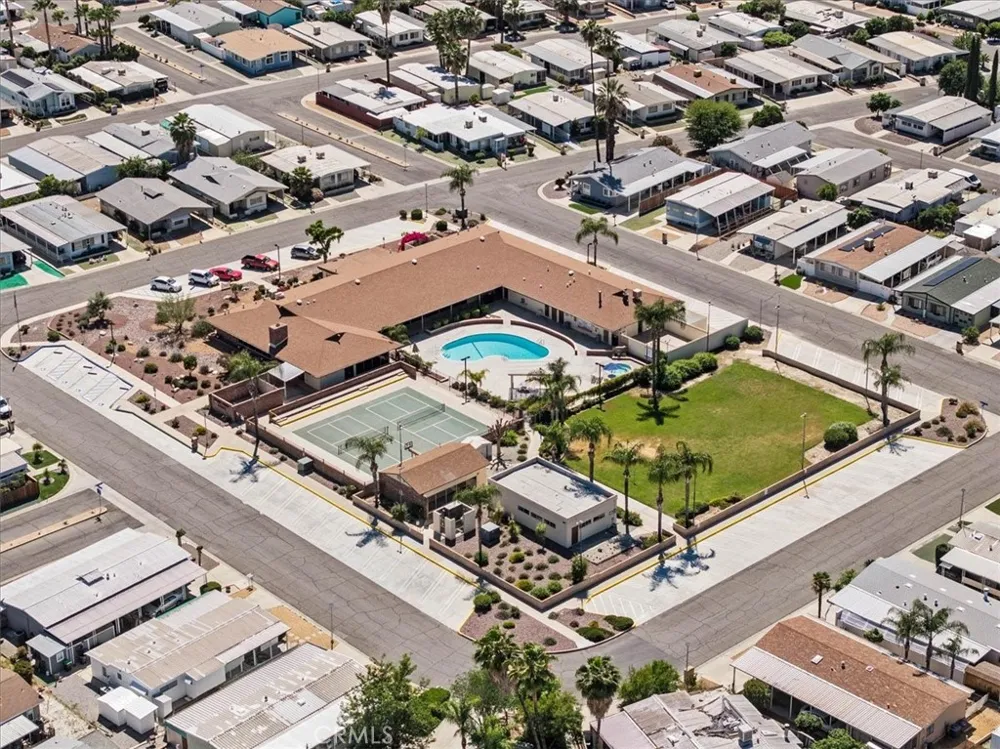 850 San Ynez Hemet, CA 92543