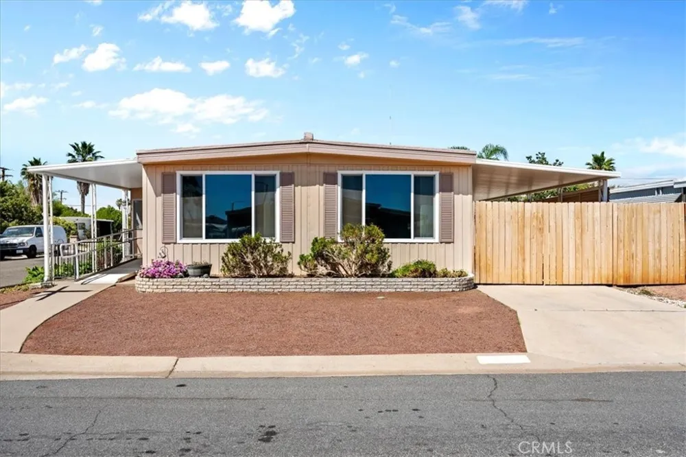 850 San Ynez Hemet, CA 92543