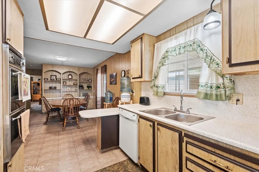 850 San Ynez Hemet, CA 92543