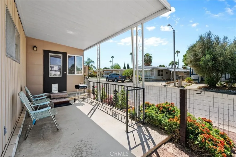850 San Ynez Hemet, CA 92543