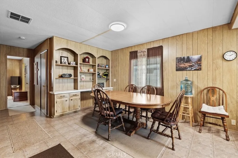 850 San Ynez Hemet, CA 92543
