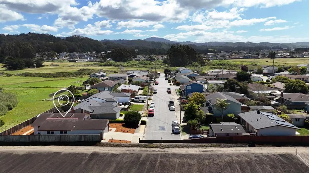 1017 Golden Gate Avenue Half Moon Bay, CA 94019