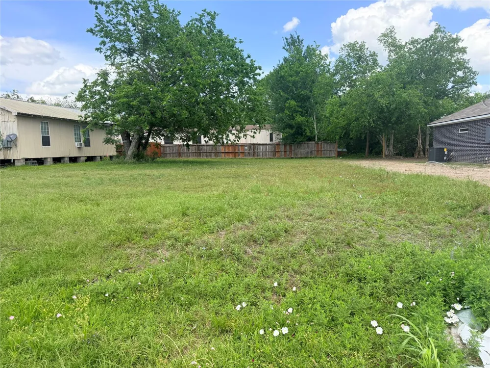 606 7th Street Navasota, TX 77868