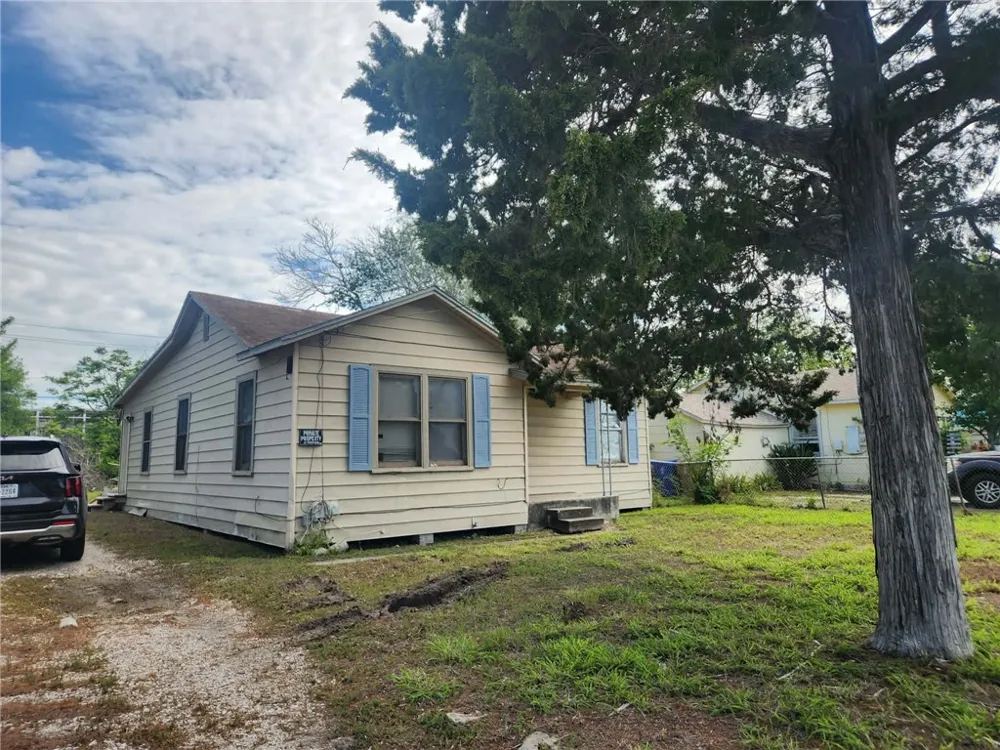 5014 Williams Drive Corpus Christi, TX 78411