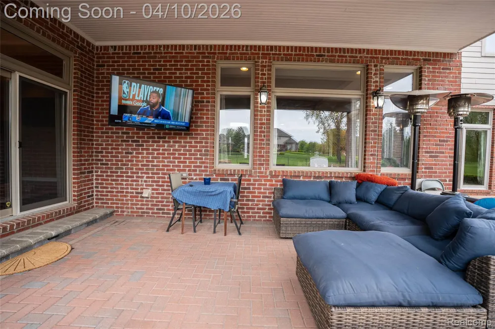 67102 Rachael Lane Washington Township, MI 48095