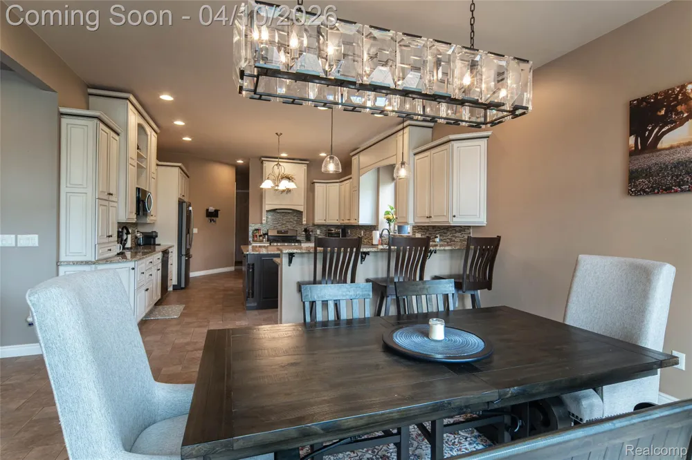 67102 Rachael Lane Washington Township, MI 48095