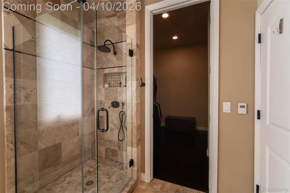 67102 Rachael Lane Washington Township, MI 48095