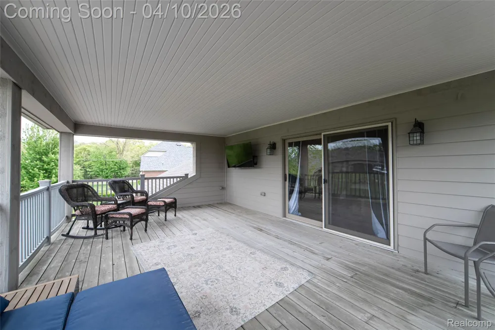 67102 Rachael Lane Washington Township, MI 48095