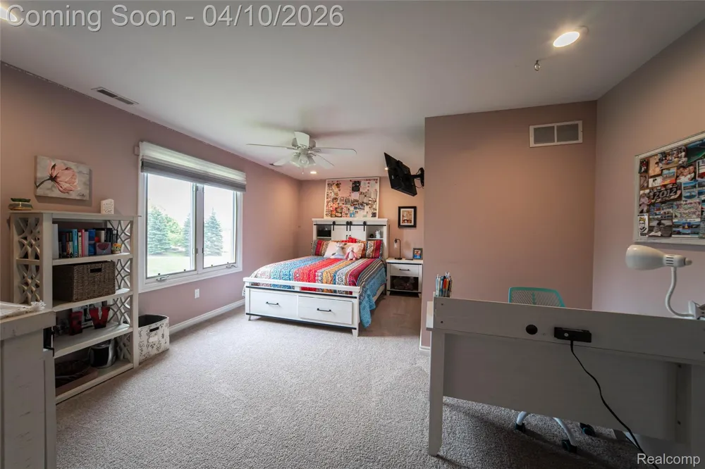 67102 Rachael Lane Washington Township, MI 48095