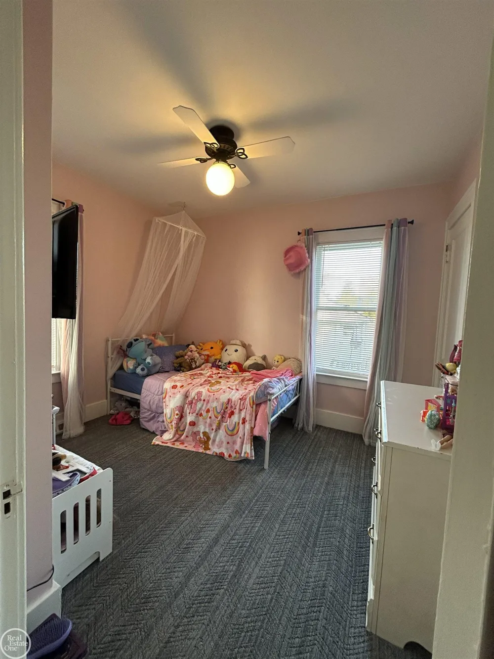22138 Brittany Avenue Eastpointe City, MI 48021