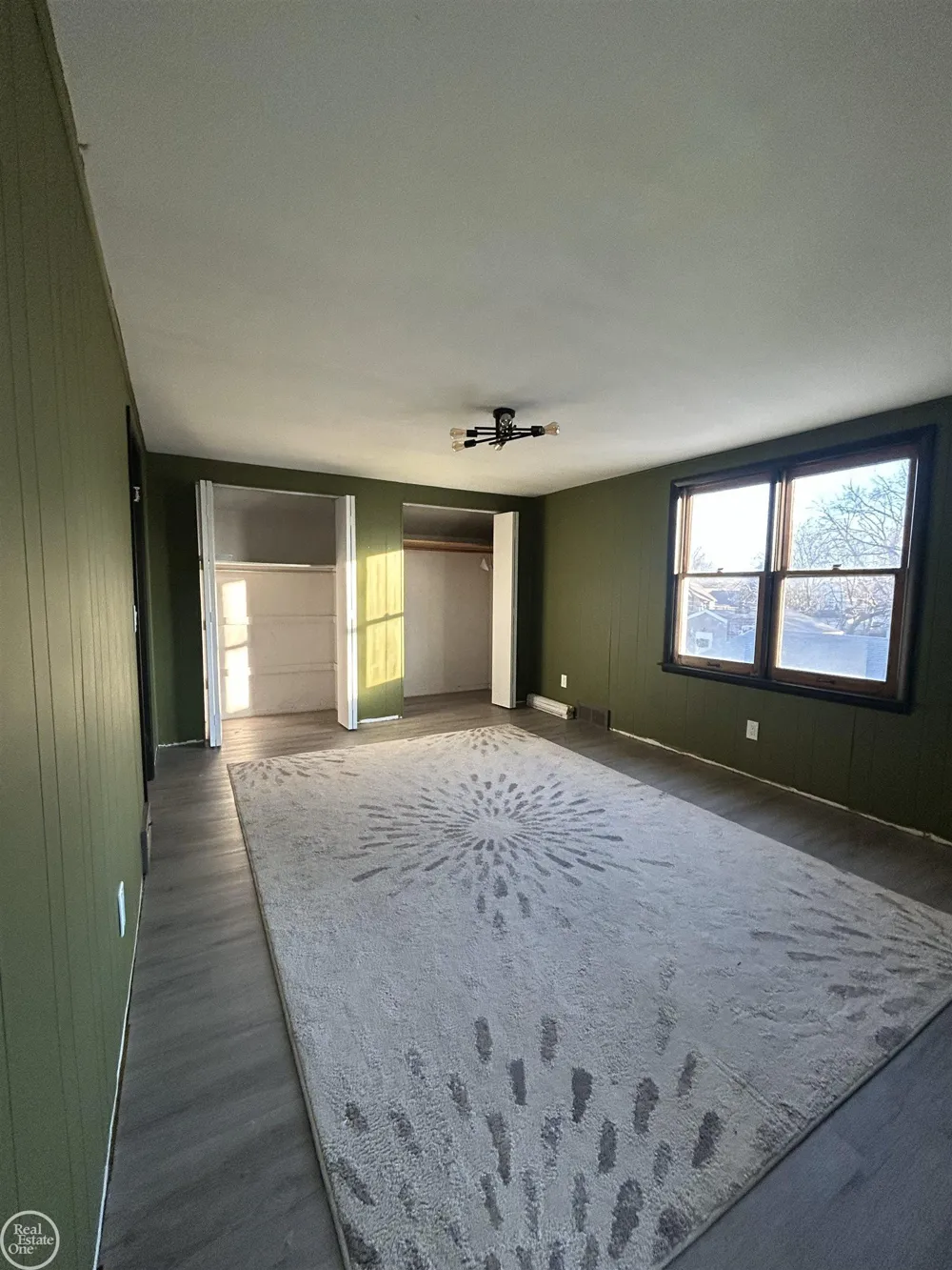 22138 Brittany Avenue Eastpointe City, MI 48021