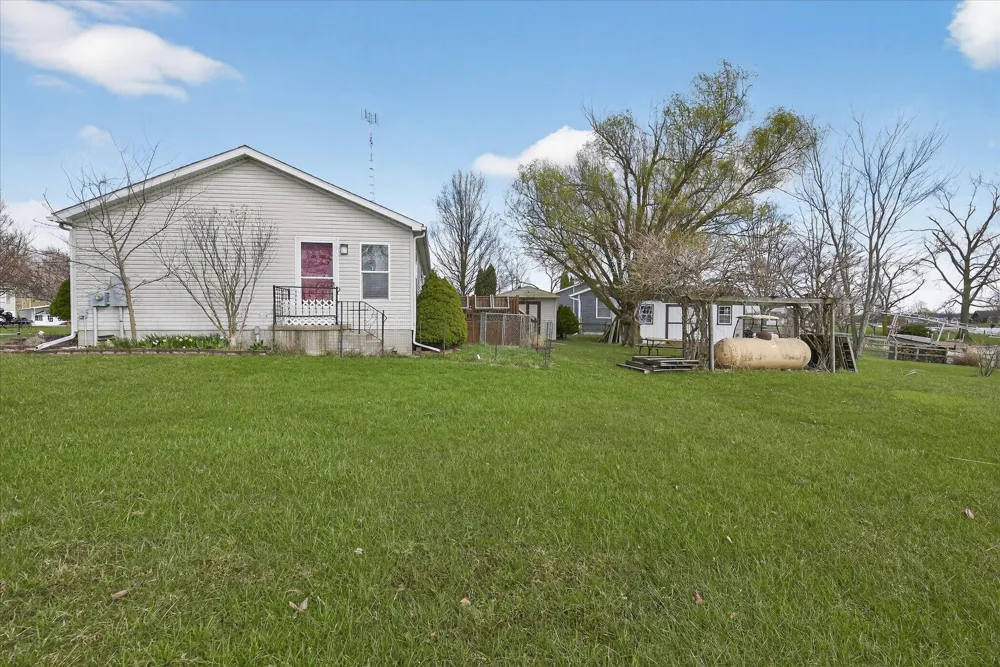 14620 E Merry Drive Amboy Township, MI 49232