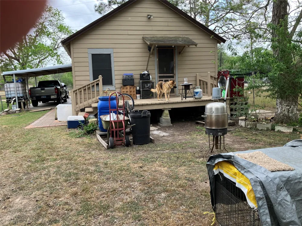 1010 Harlem El Campo, TX 77437