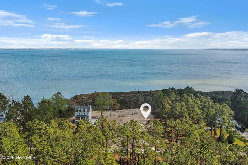 121 Cedarwood Drive Havelock, NC 28532