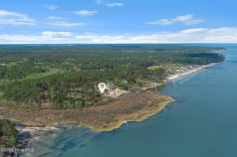 121 Cedarwood Drive Havelock, NC 28532