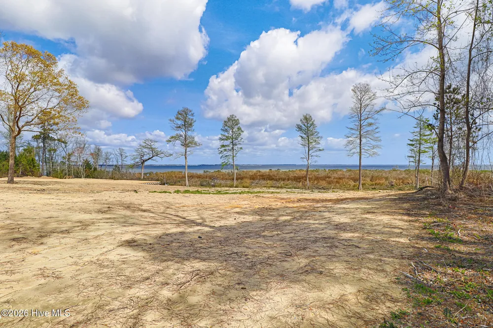 121 Cedarwood Drive Havelock, NC 28532