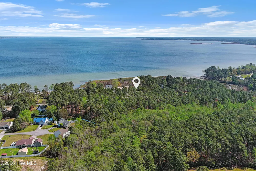 121 Cedarwood Drive Havelock, NC 28532