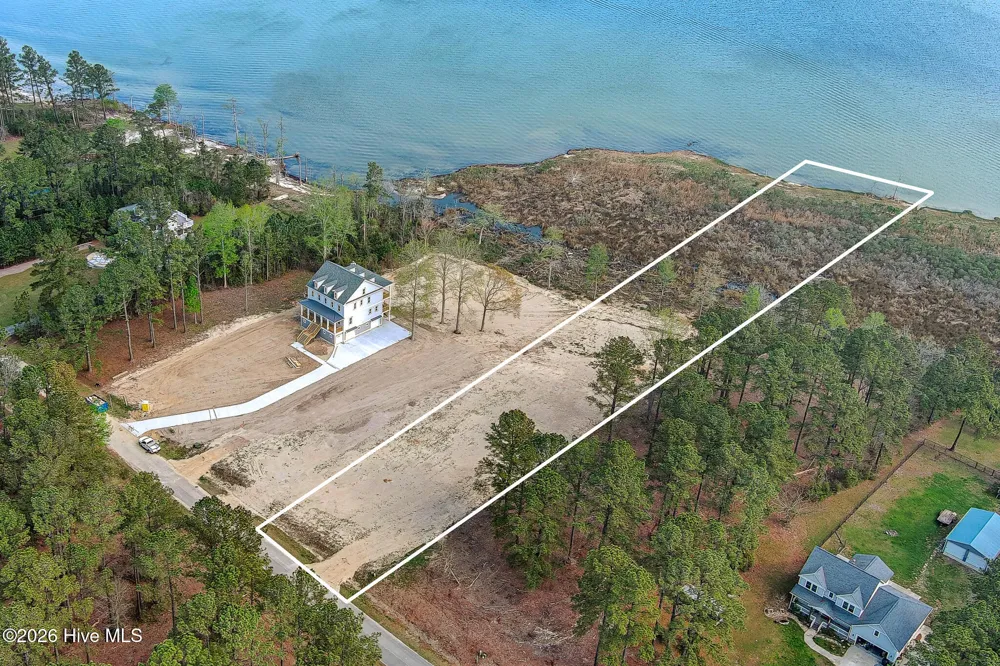 121 Cedarwood Drive Havelock, NC 28532