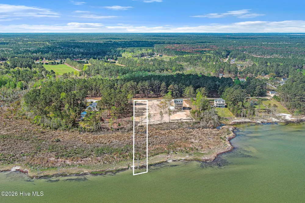 121 Cedarwood Drive Havelock, NC 28532