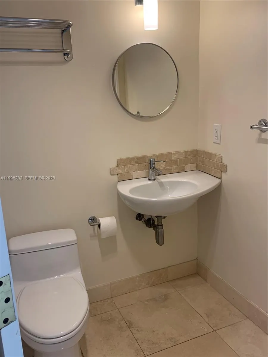 177 Ocean Lane Dr #512 Key Biscayne, FL 33149