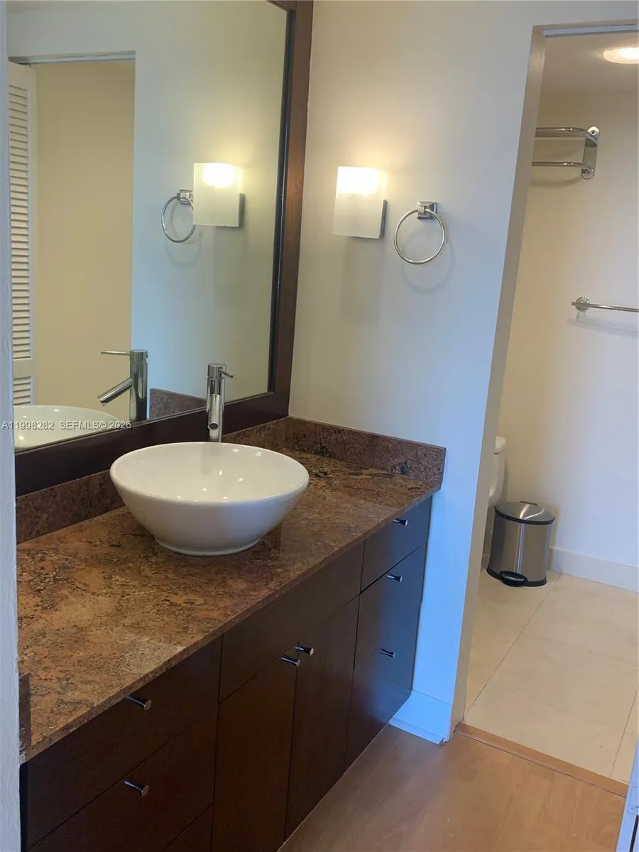 177 Ocean Lane Dr #512 Key Biscayne, FL 33149