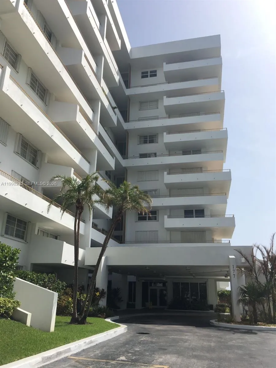177 Ocean Lane Dr #512 Key Biscayne, FL 33149