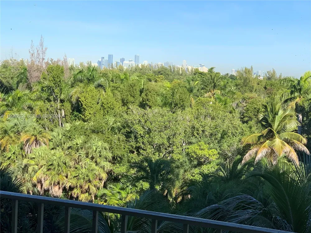 177 Ocean Lane Dr #512 Key Biscayne, FL 33149
