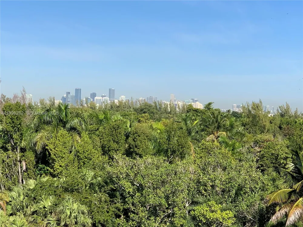 177 Ocean Lane Dr #512 Key Biscayne, FL 33149