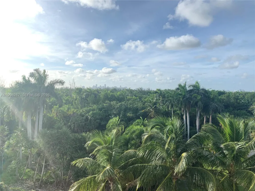 177 Ocean Lane Dr #512 Key Biscayne, FL 33149